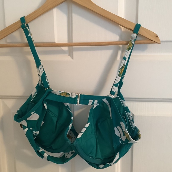 NWOT- La Vie En Rose Push Up Bikini Top - Picture 4 of 5
